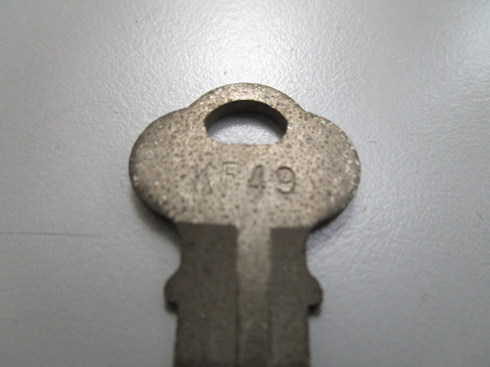 *NEW OEM* 0810 OMC Johnson Evinrude Ignition Key KF49 501564 0501564