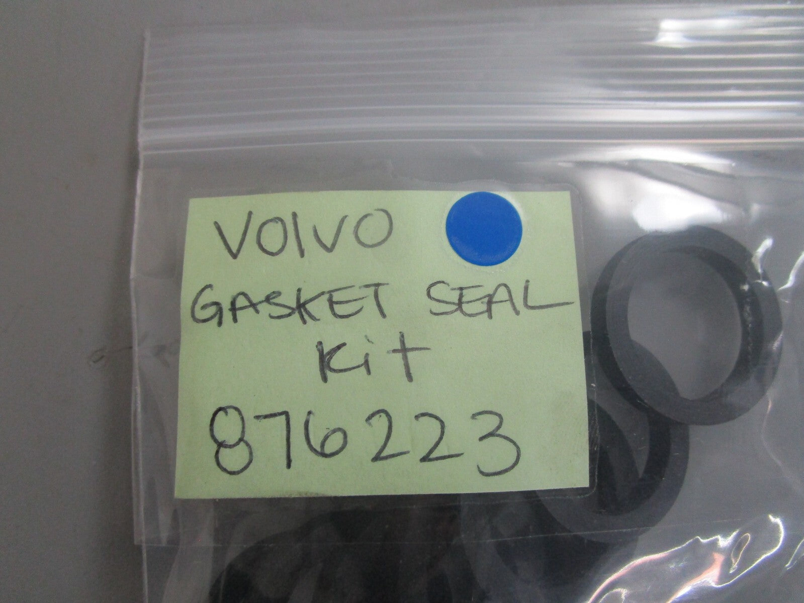 *NEW OEM* 0810 Volvo Penta Gasket Seal Kit 876223