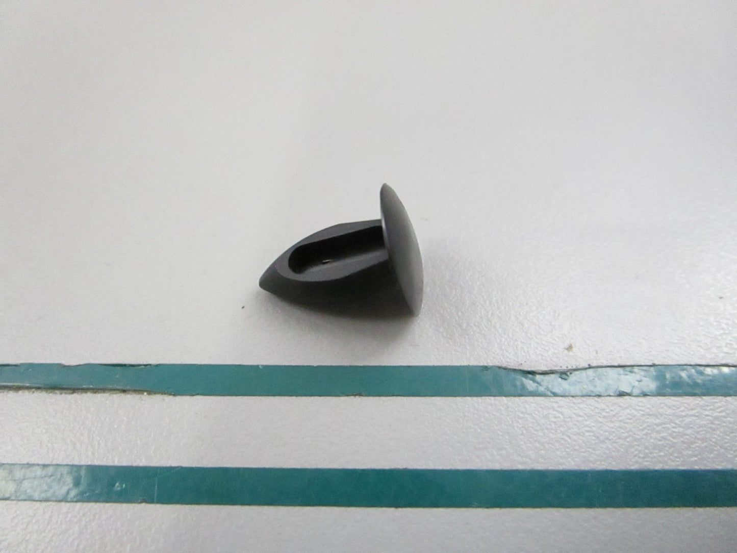 NEW OEM 3860524 Volvo Penta Retainer 0810