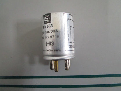 NEW OEM 0005429719 Mercedes-Benz 12V 30A Relay 0820