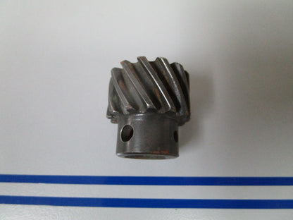 NEW OEM 311703 0311703 OMC Johnson Evinrude Drive Gear 0720