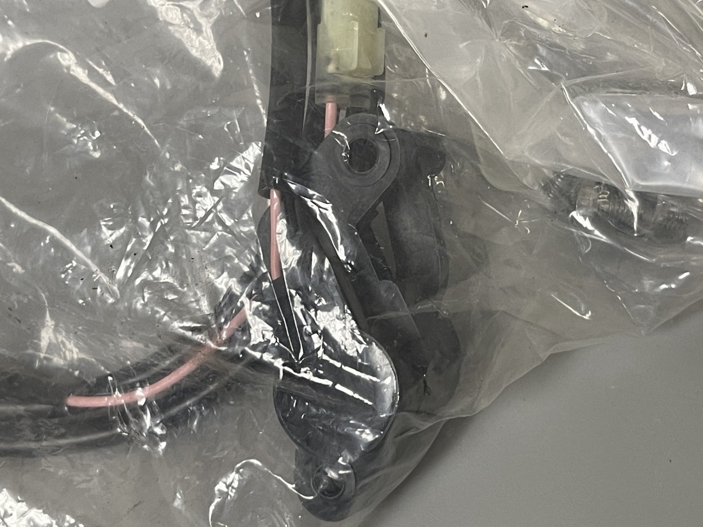 NEW OEM 3KY-72575-0 Nissan Tohatsu Trim Sender 0670