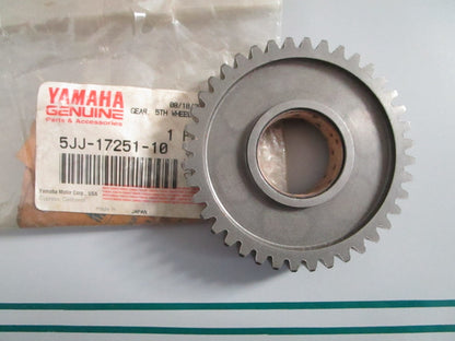 NEW OEM 5JJ-17251-10-00 Yamaha 5th Wheel Gear 0820
