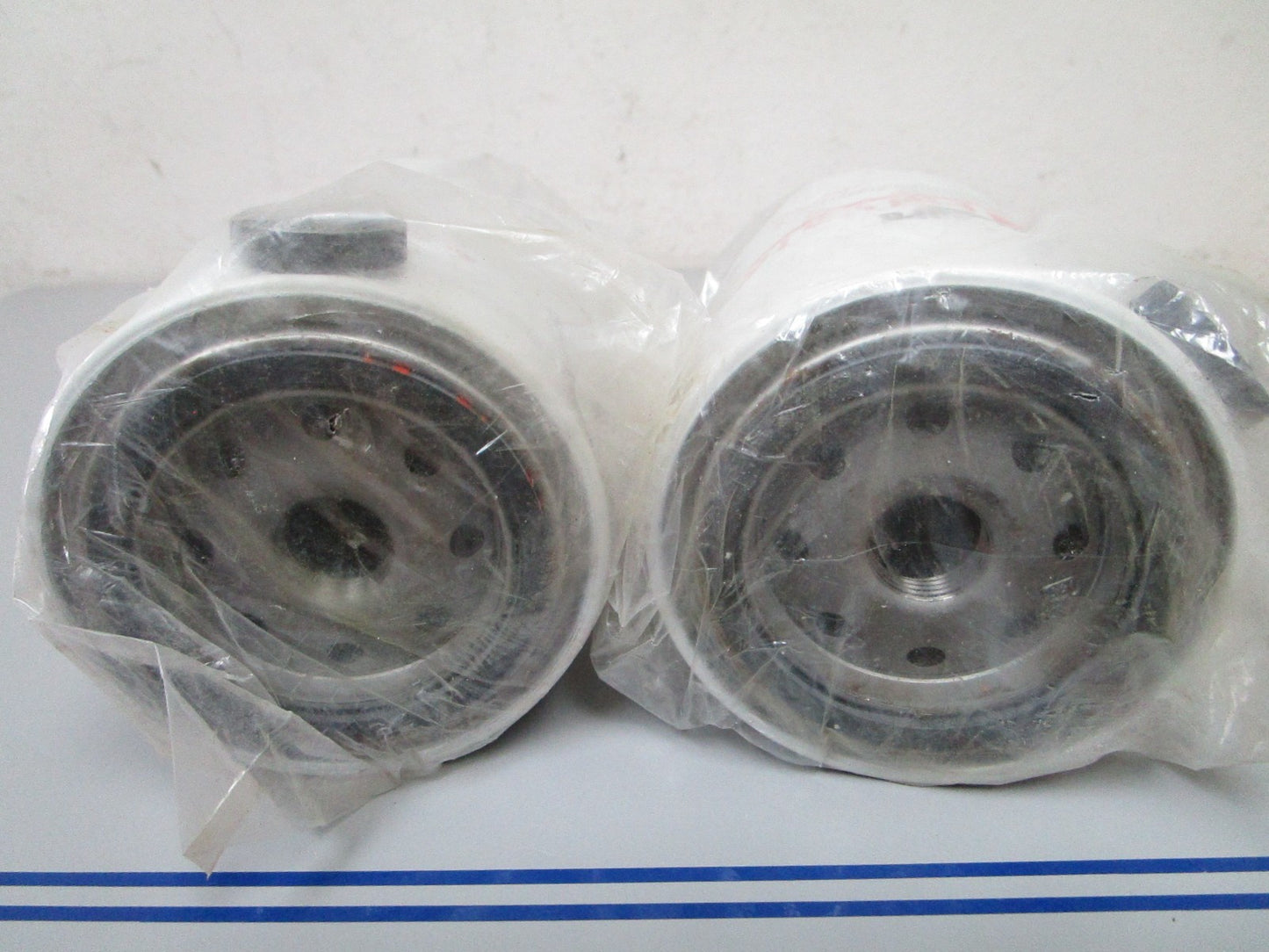 NEW OEM FS19616 Fleetguard Fuel Filter Water Separator (LOT OF 2) 0720