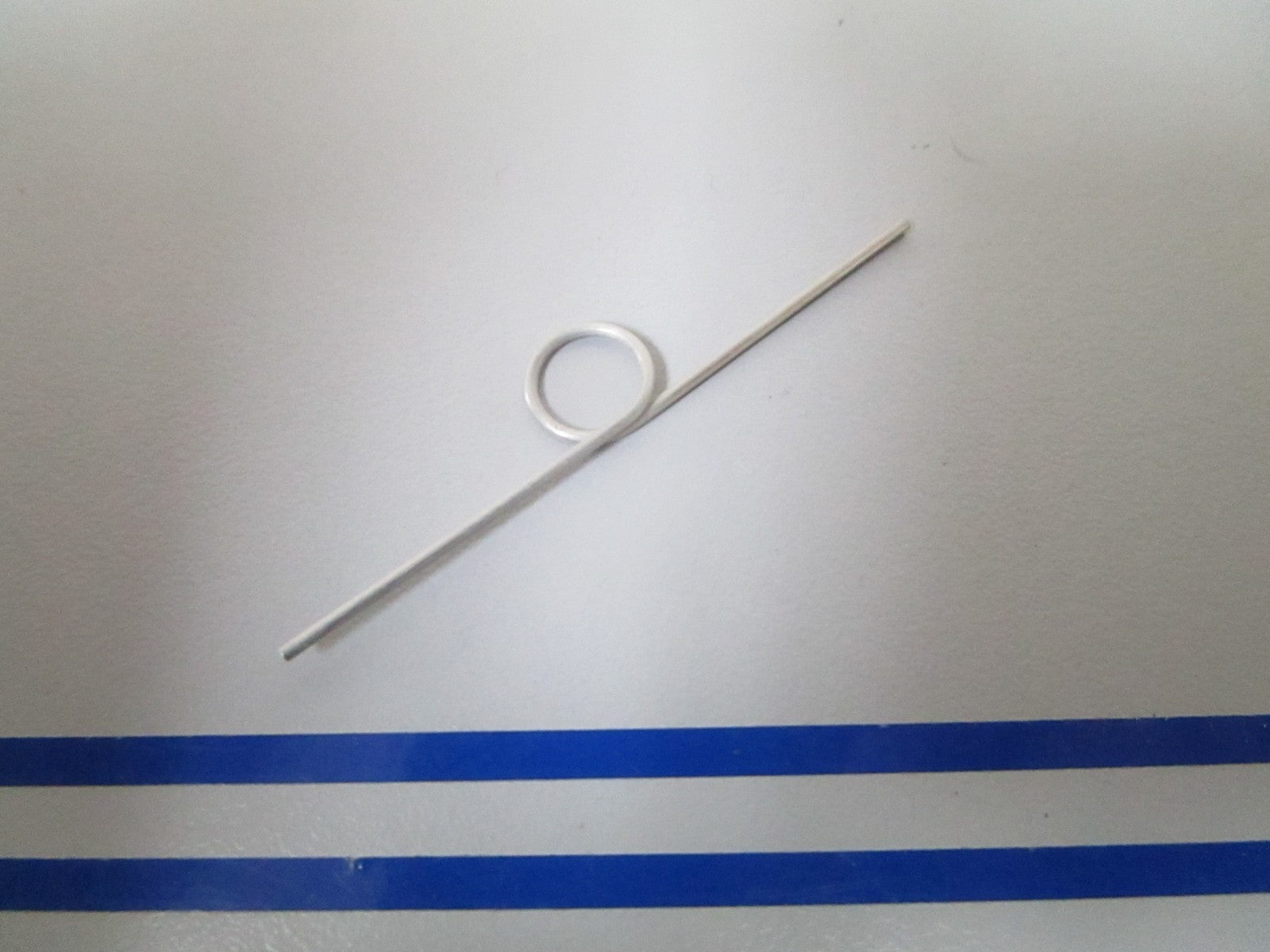 NEW OEM 200672 0200672 OMC Johnson Evinrude Reverse Lock Spring 0810