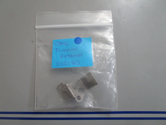 *NEW OEM* 0810 OMC Johnson Evinrude Trunnion Retainer 320180 0320180