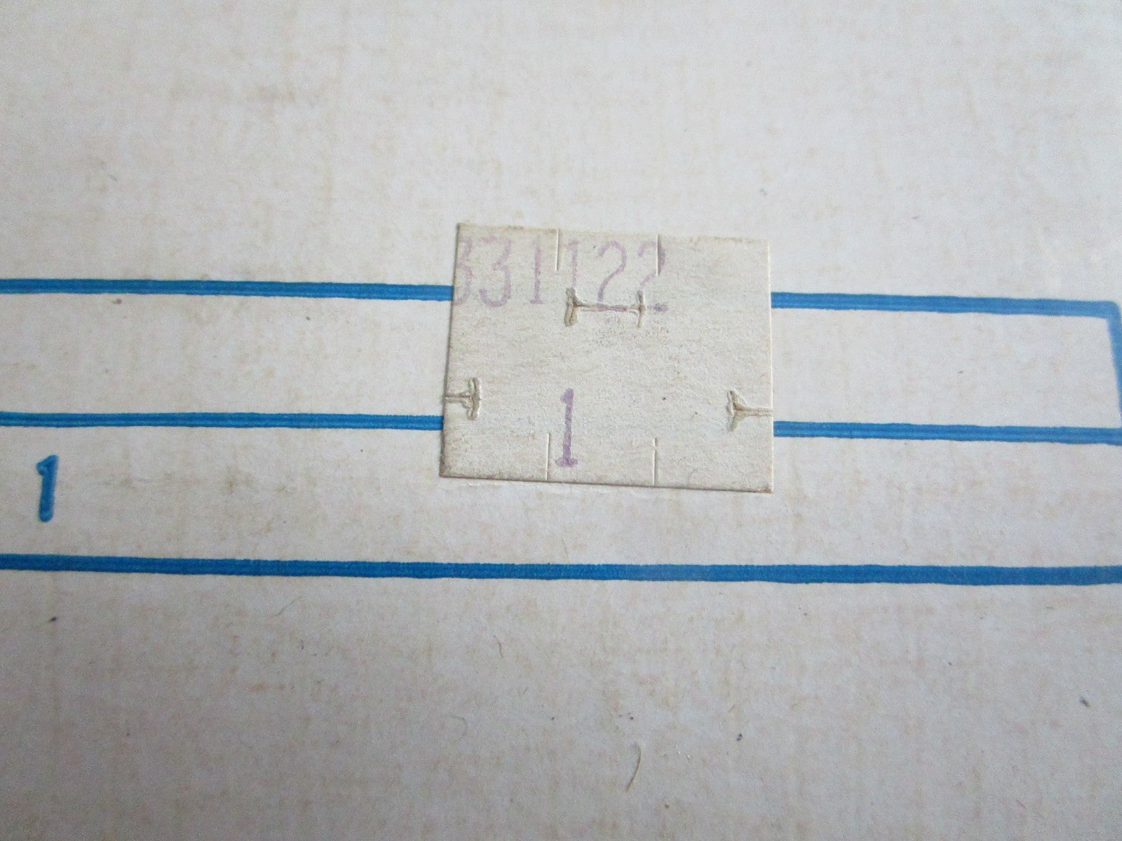 NEW OEM 331122 0331122 OMC Johnson Evinrude Bracket 0820
