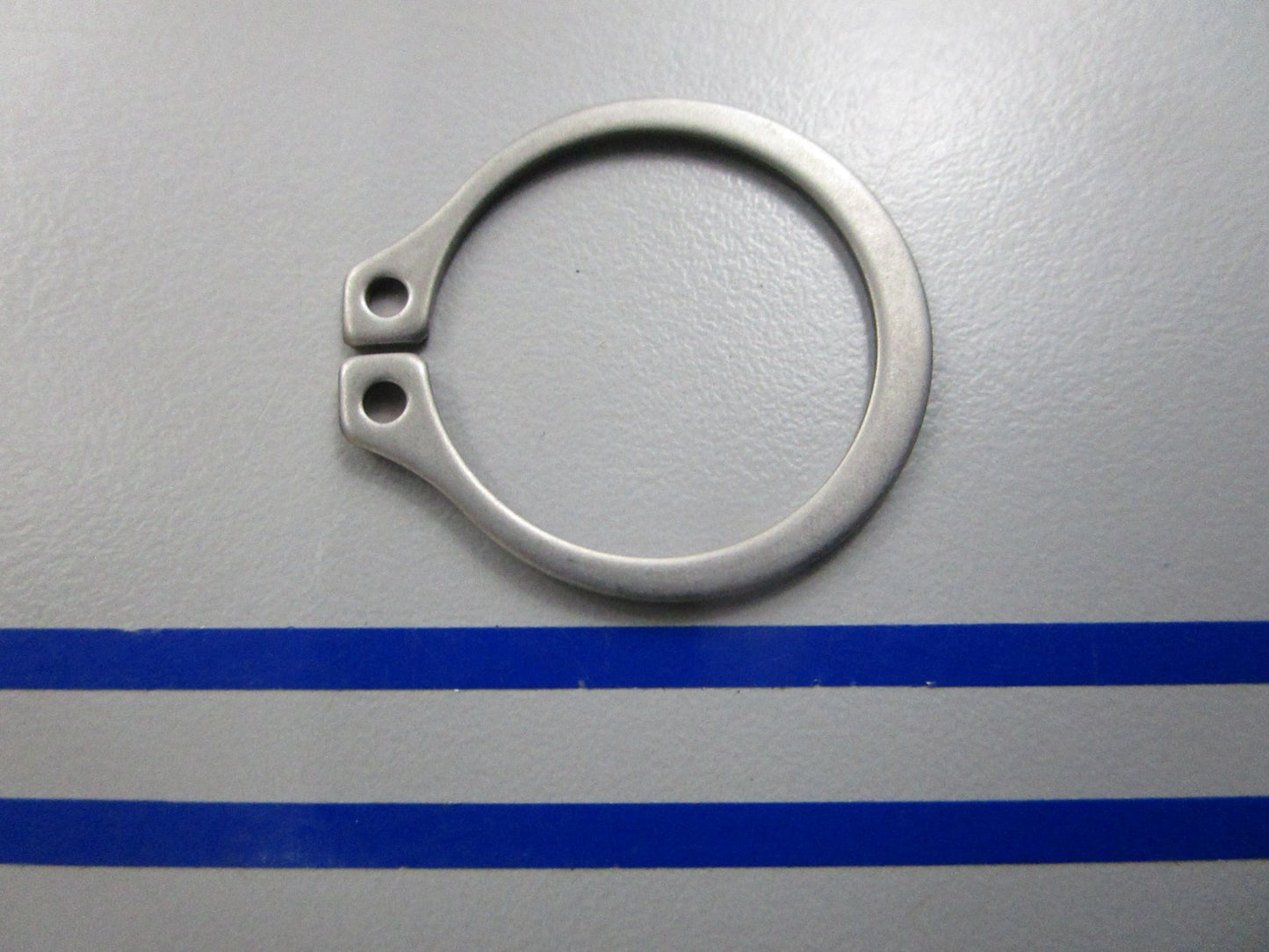 NEW OEM 308633 0308633 OMC Johnson Evinrude Retaining Ring 0810