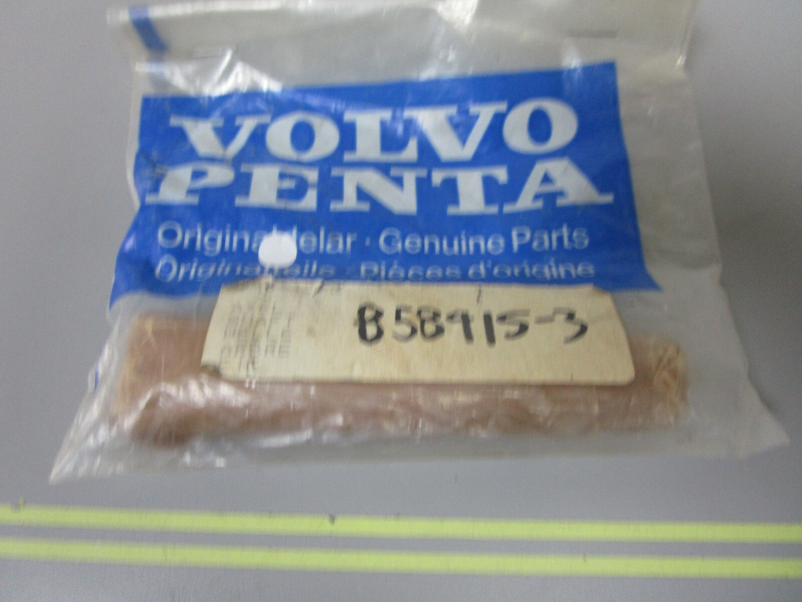 *NEW OEM* 0720 Volvo Penta Shaft 858415