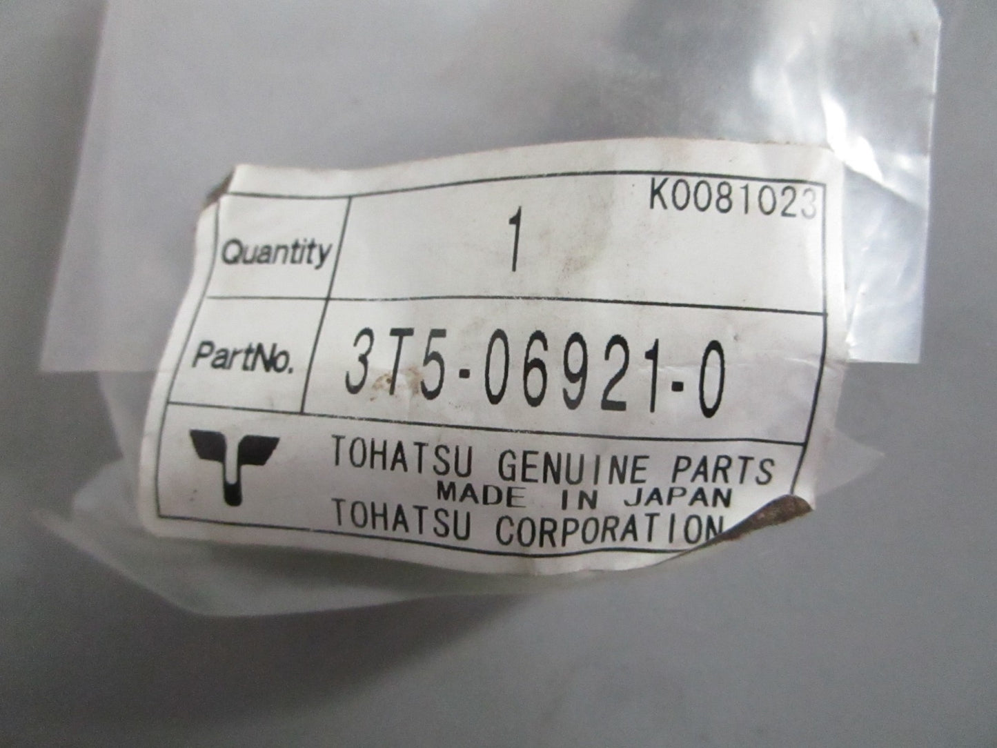 NEW OEM 3T5-06921-0 Tohatsu Plug Cap 0820