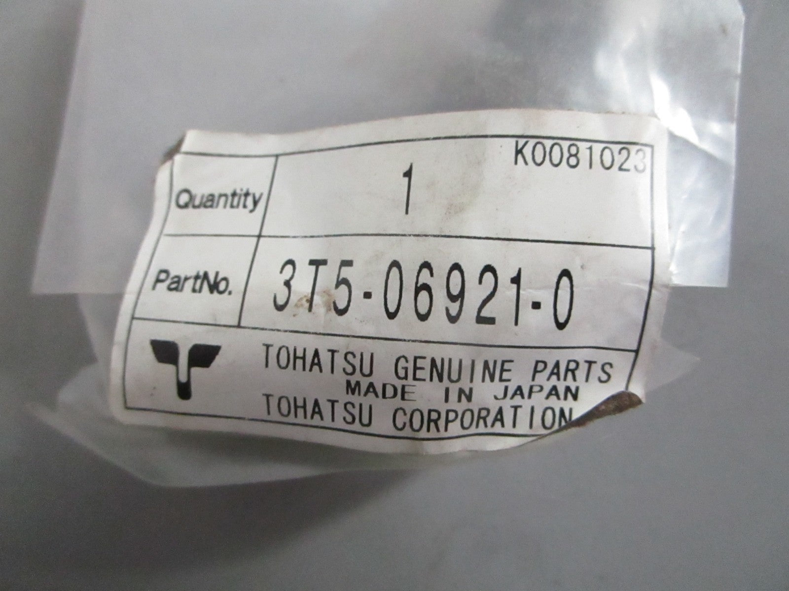 NEW OEM 3T5-06921-0 Tohatsu Plug Cap 0820