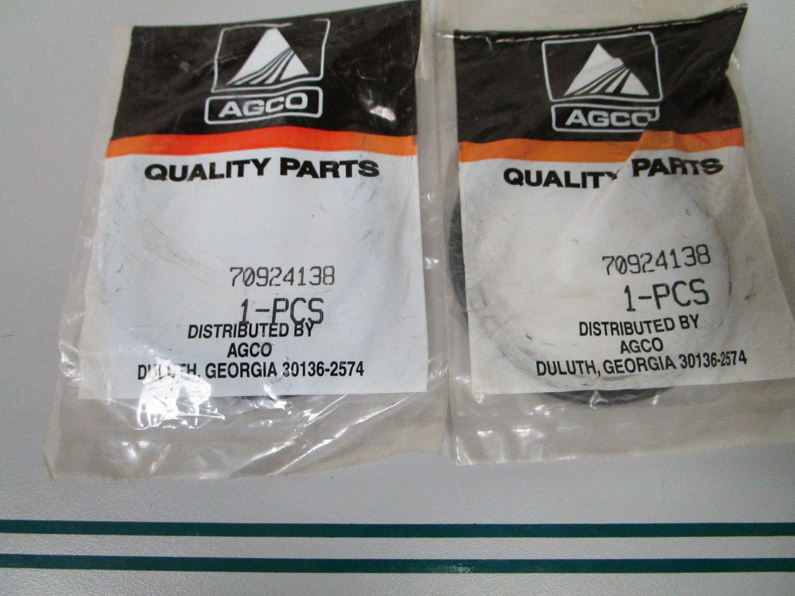NEW OEM (LOT OF 2) 70924138 AGCO O-Ring 0810