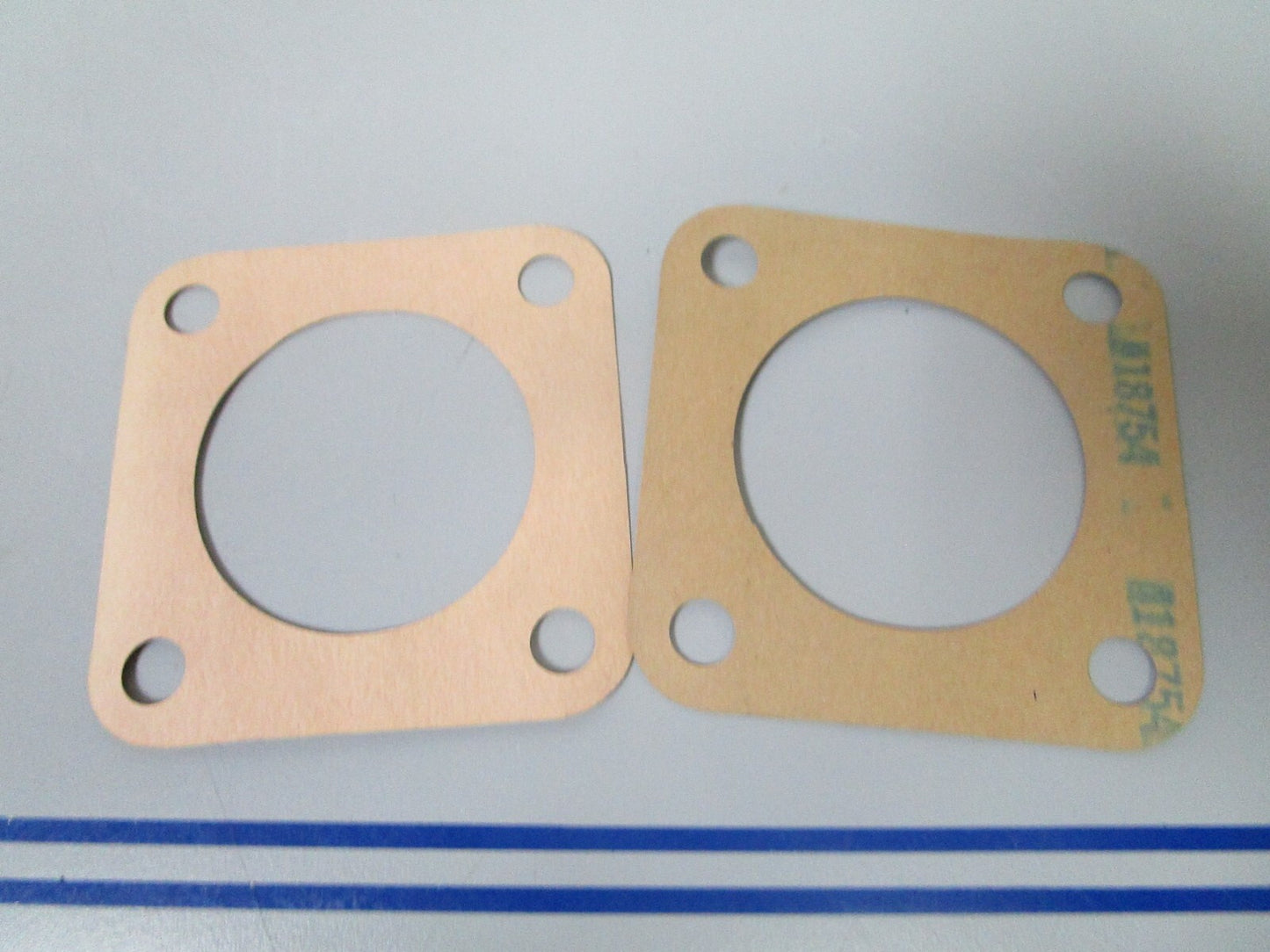 *NEW OEM* (LOT OF 2) 0810 Volvo Penta Gasket 418754