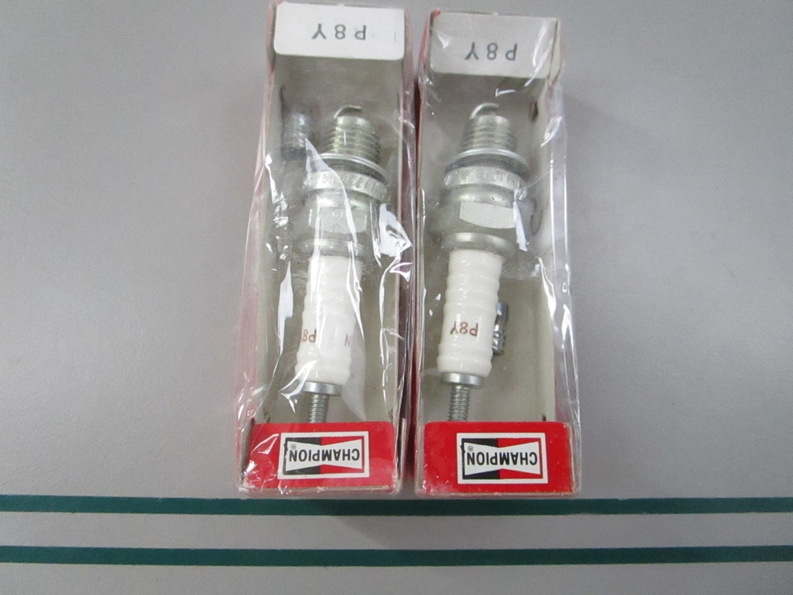 NEW (LOT OF 2) P8Y Champion Spark Plug 0810