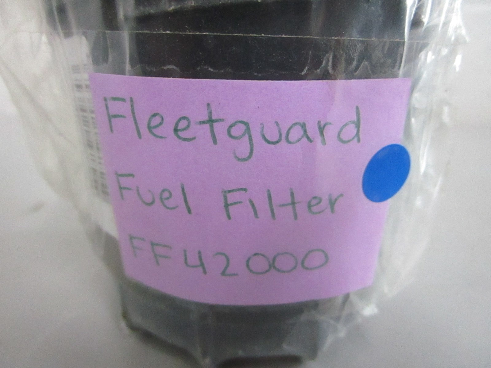 NEW FF42000 Fleetguard Fuel Filter 0820