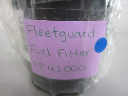 NEW FF42000 Fleetguard Fuel Filter 0820