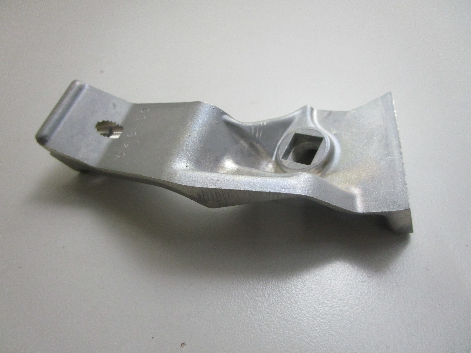 *NEW OEM* 0820 Mercury Quicksilver Bracket 80657M