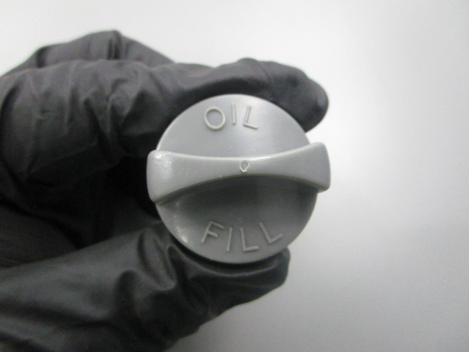 NEW 125-330 Replaces: 280663 Stens Oil Cap 0810