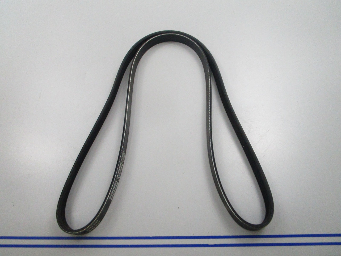 NEW K040529 Gates Micro-V Serpentine Belt 0810