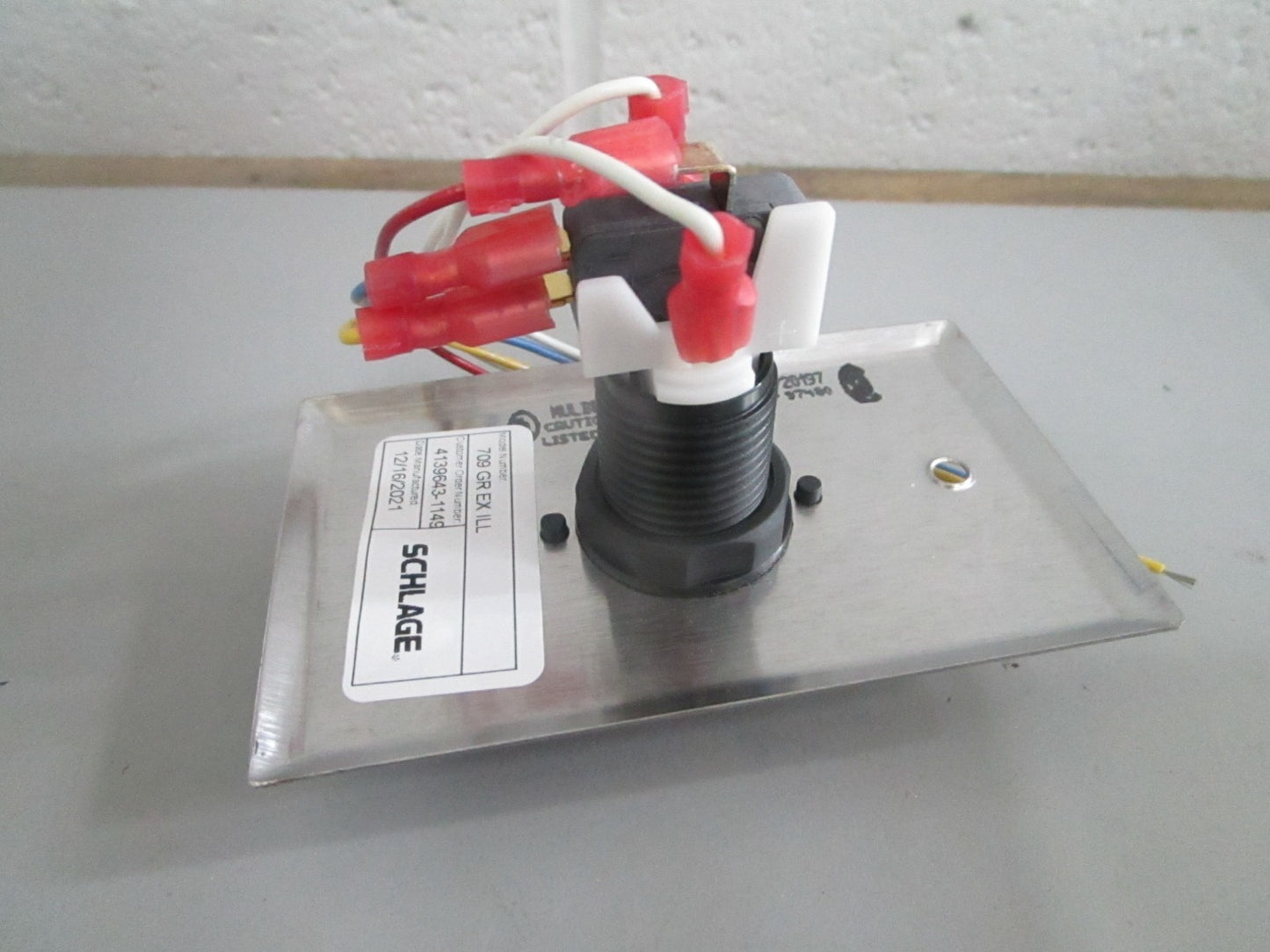 NEW OEM Schlage 709 GR EX ILL 12VDC 709 Series "Push to Exit" Button Switch 0820