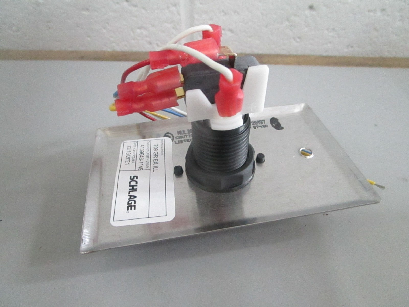 NEW OEM Schlage 709 GR EX ILL 12VDC 709 Series "Push to Exit" Button Switch 0820