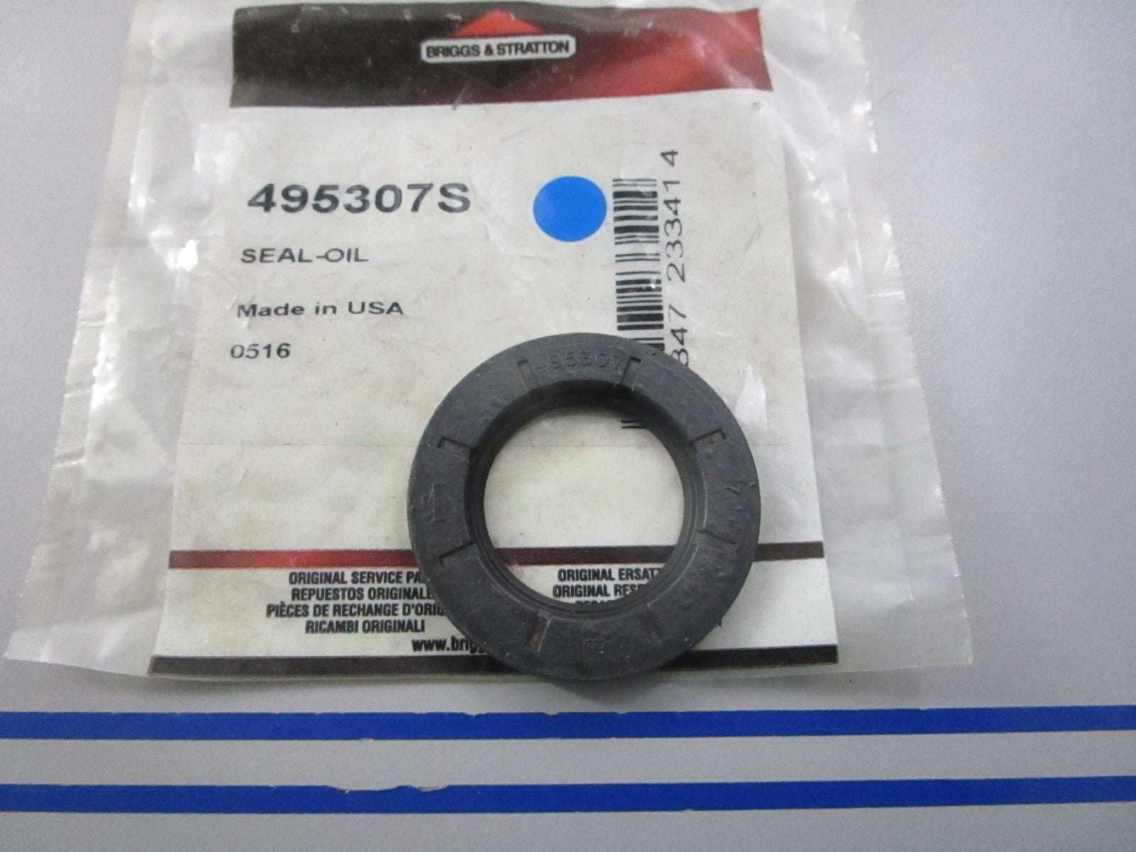 NEW OEM 495307S Briggs & Stratton Oil Seal 0810