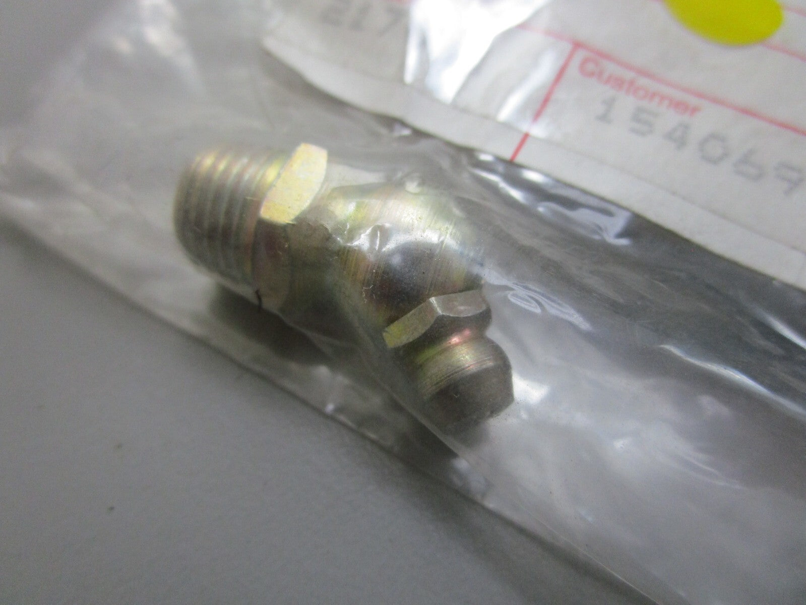 *NEW OEM* 0810 Volvo Penta Lubricating Nipple 914169