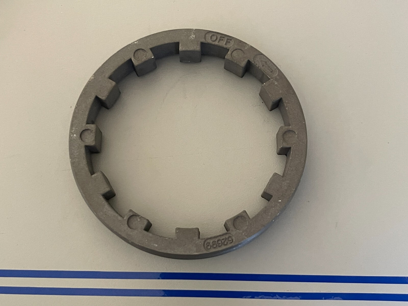 *NEW OEM* 0810 Mercury Quicksilver Spanner Nut 52699