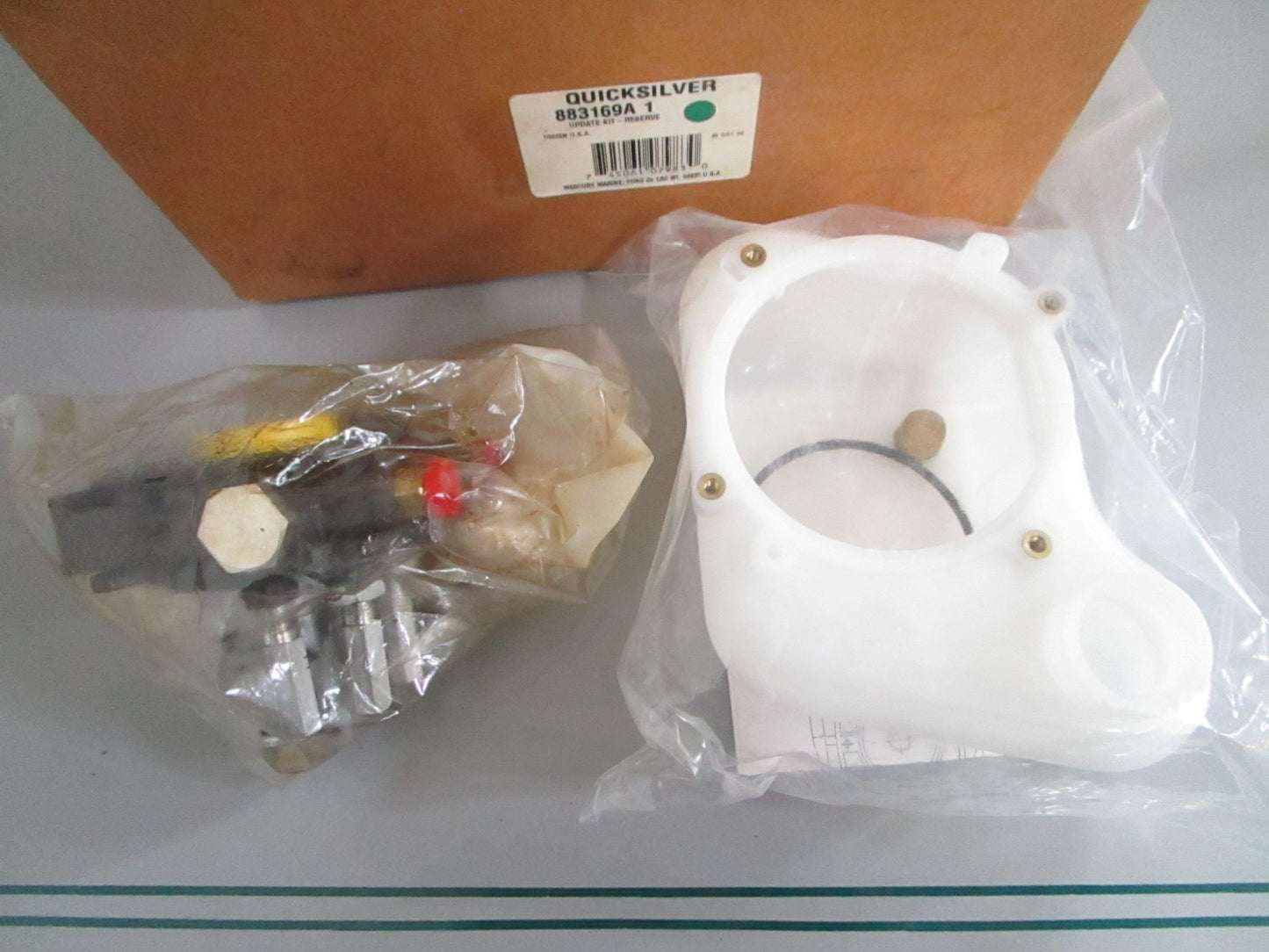 NEW OEM 883169A1 Mercury Quicksilver Reserve Update Kit 0820