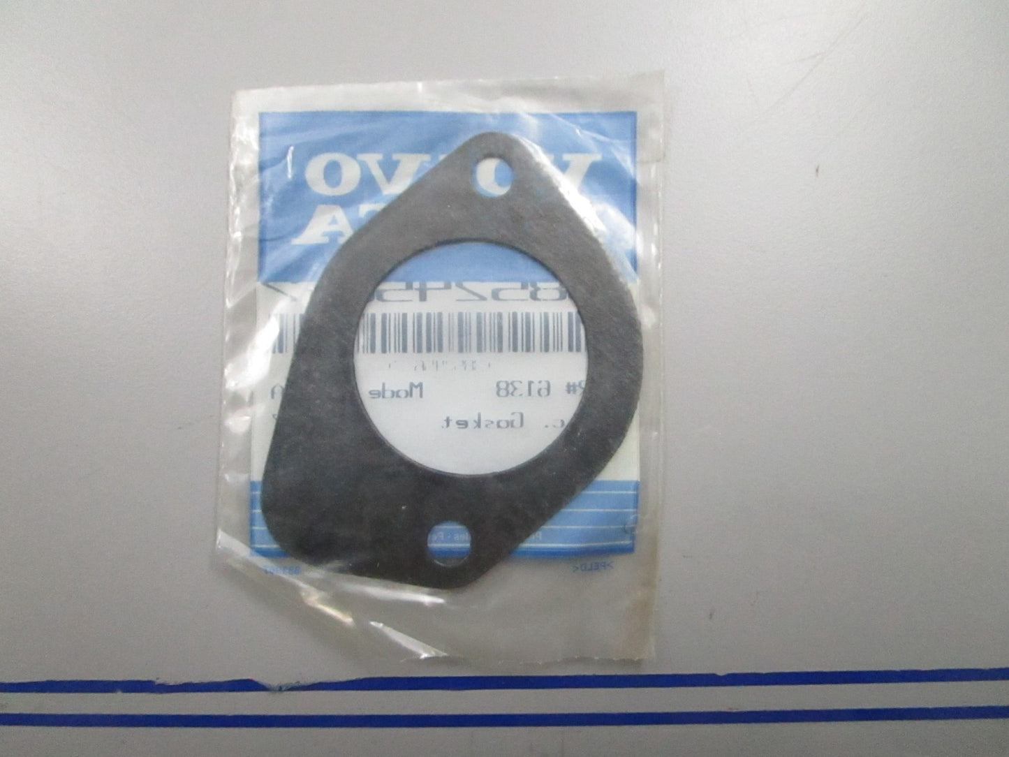 *NEW OEM* 0810 Volvo Penta Gasket 3852456