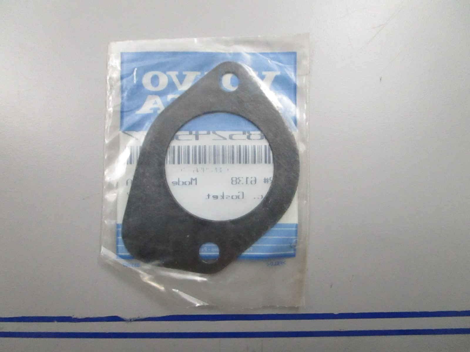 *NEW OEM* 0810 Volvo Penta Gasket 3852456