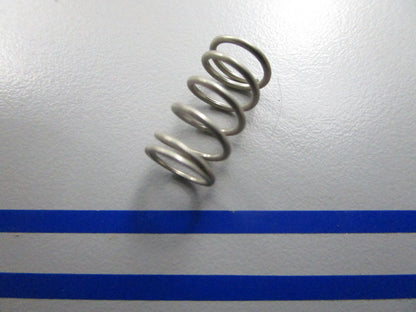 *NEW OEM* 0810 OMC Johnson Evinrude Idle Screw Spring 331591 0331591