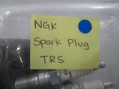 *NEW* (LOT OF 2) 0810 NGK Spark Plug TR5