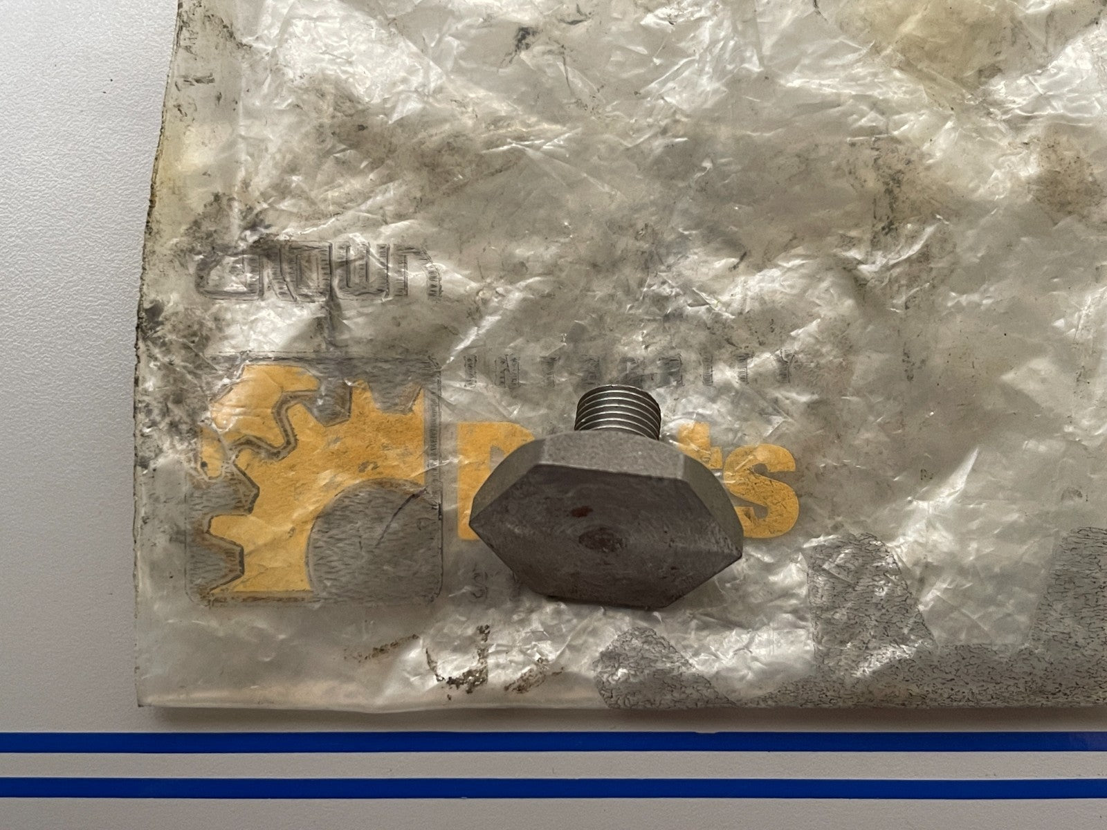 *NEW OEM* 0720 Crown Drain Plug 112156