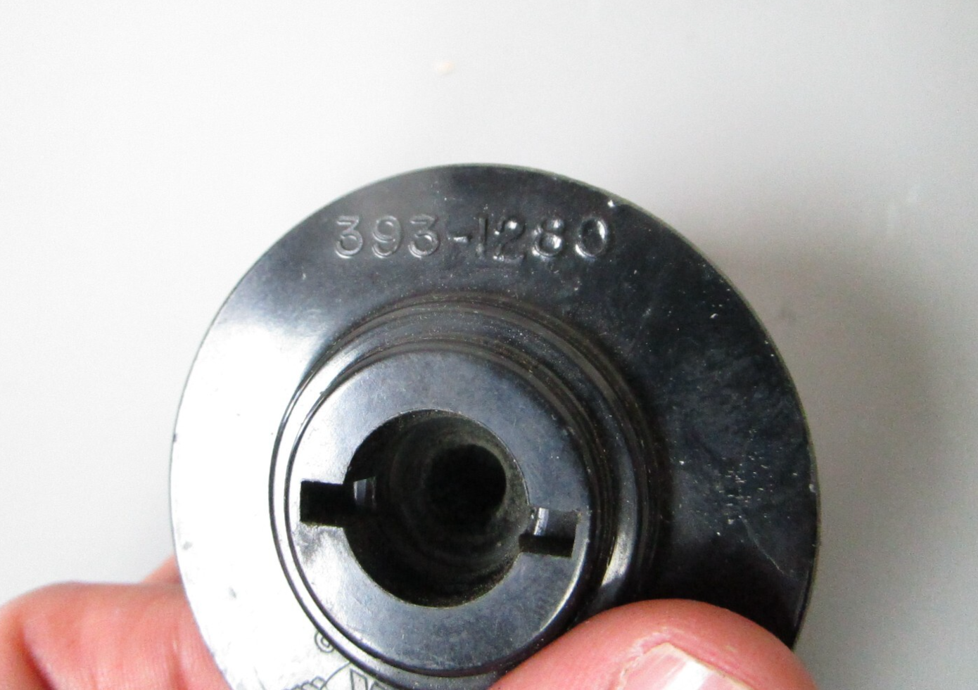 *NEW OEM* 0810 Mercury Quicksilver Distributor Rotor 393-1280A1