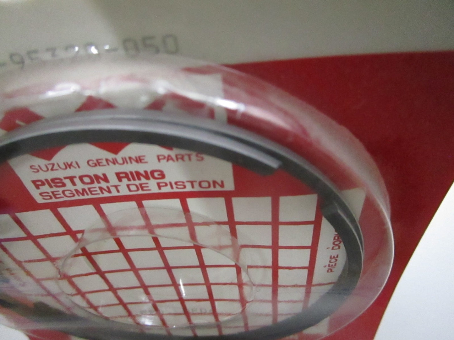*NEW OEM* 0810 Suzuki Piston Ring Set 12140-95320-050