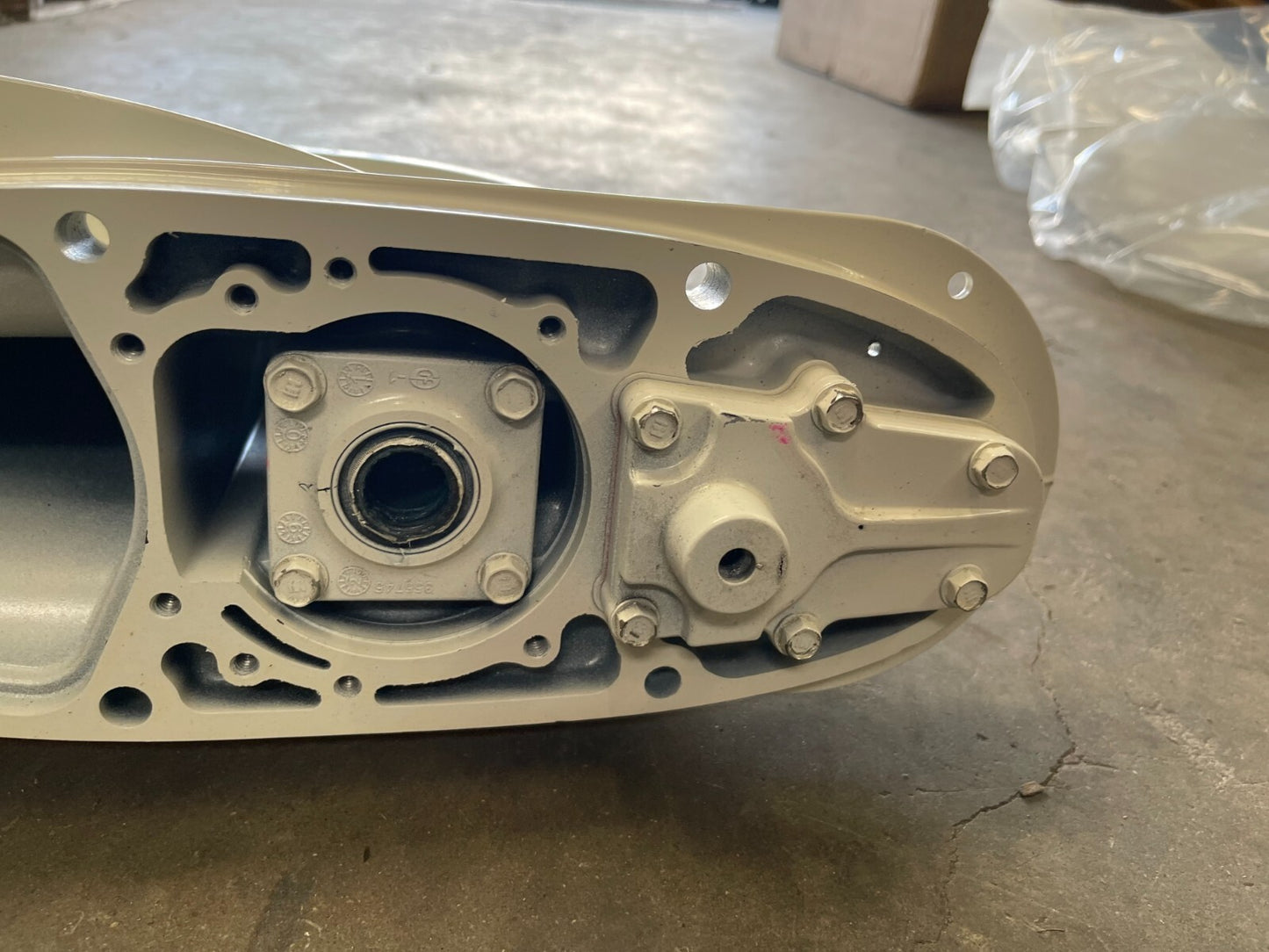 *NEW OEM* Johnson Evinrude 90 115 HP Lower Unit