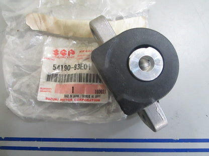 *NEW OEM* 0820 Suzuki Port Upper Mount 54190-93E01