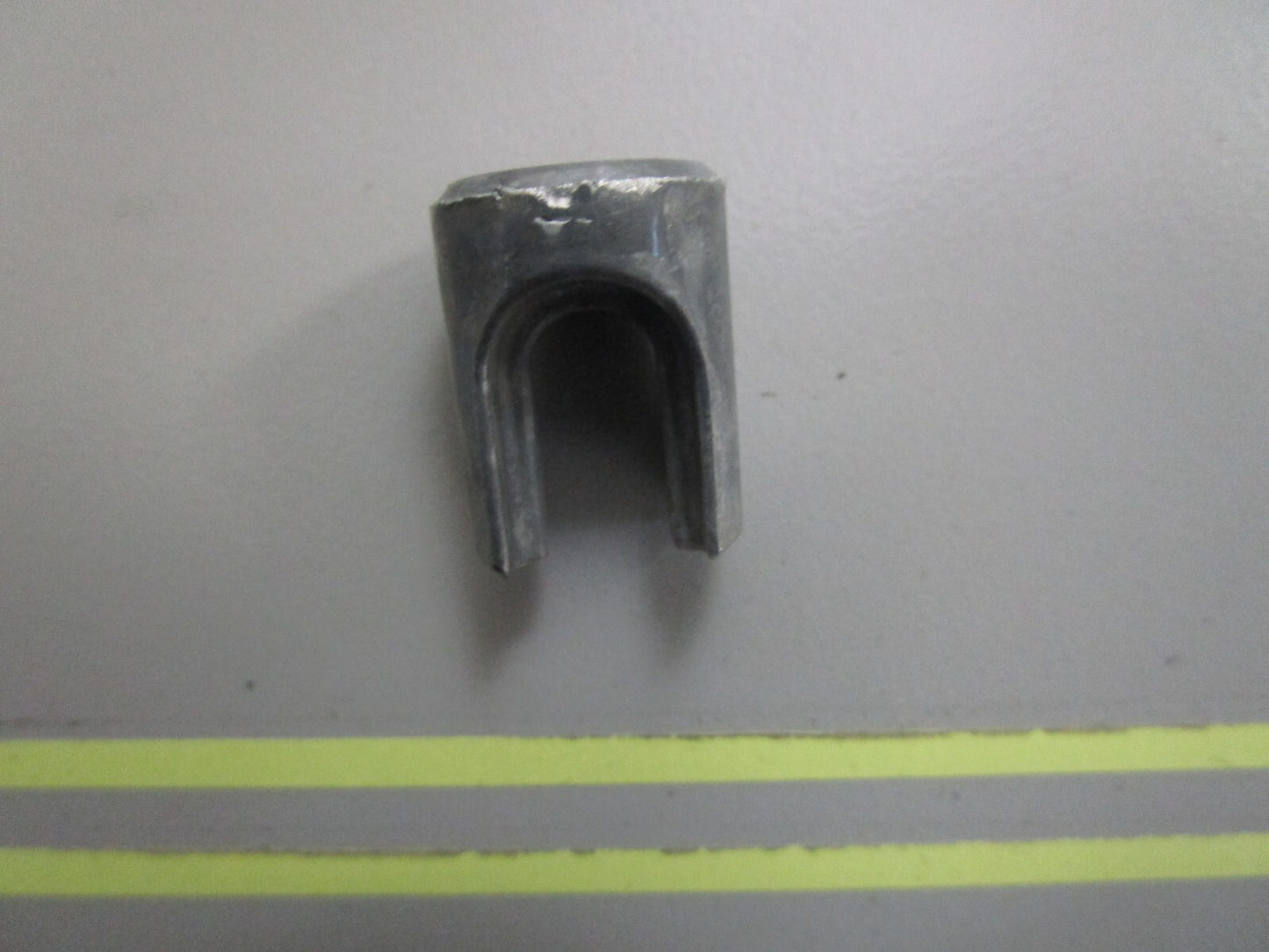 *NEW OEM* 0810 Volvo Penta Retainer 3852019