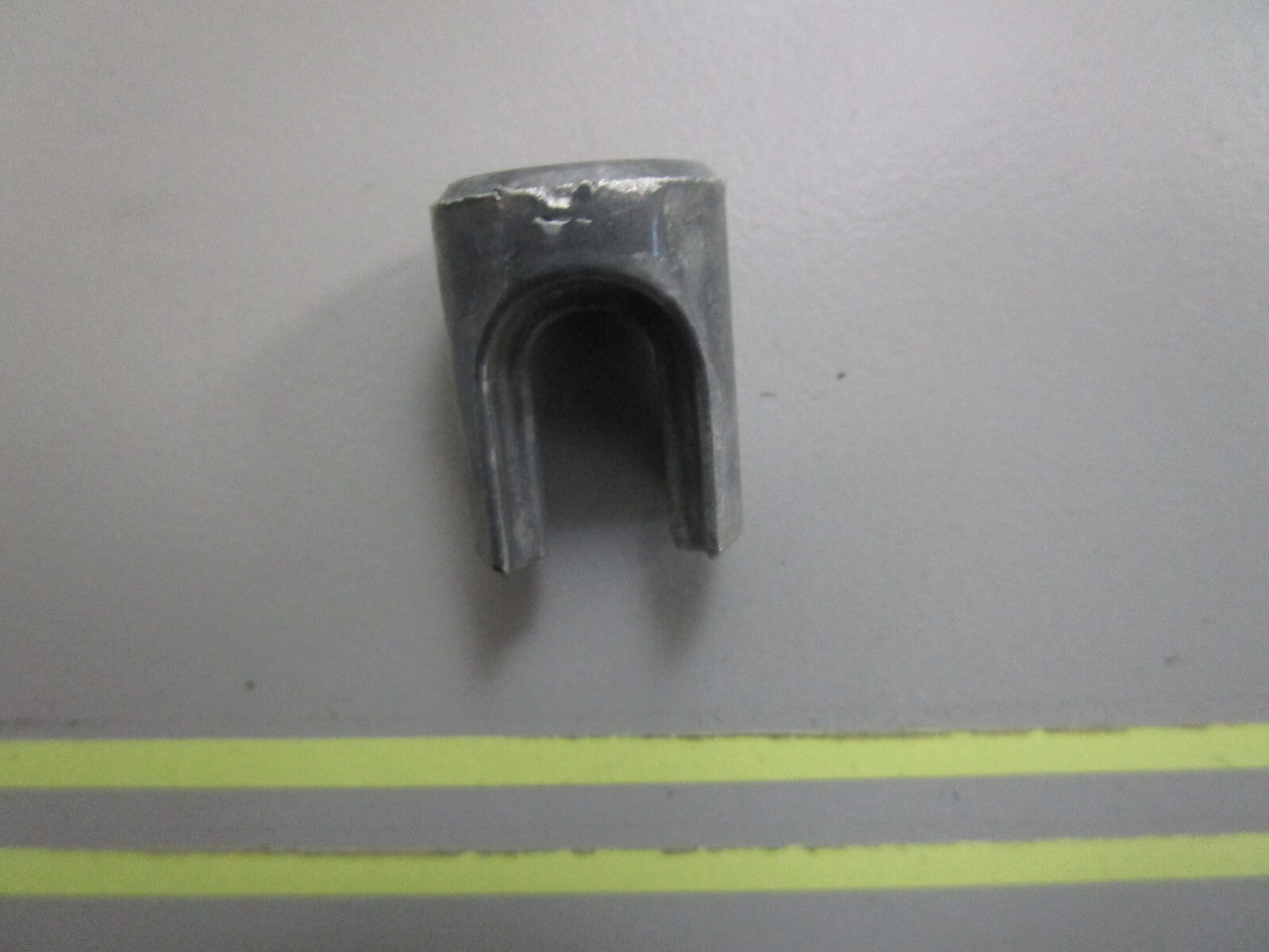 *NEW OEM* 0810 Volvo Penta Retainer 3852019