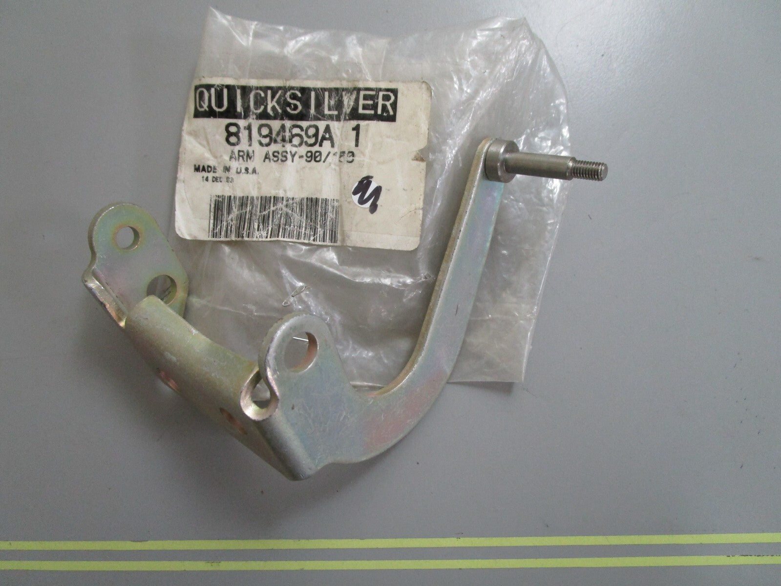*NEW OEM* 0810 Mercury Quicksilver Arm Assembly 819469A1