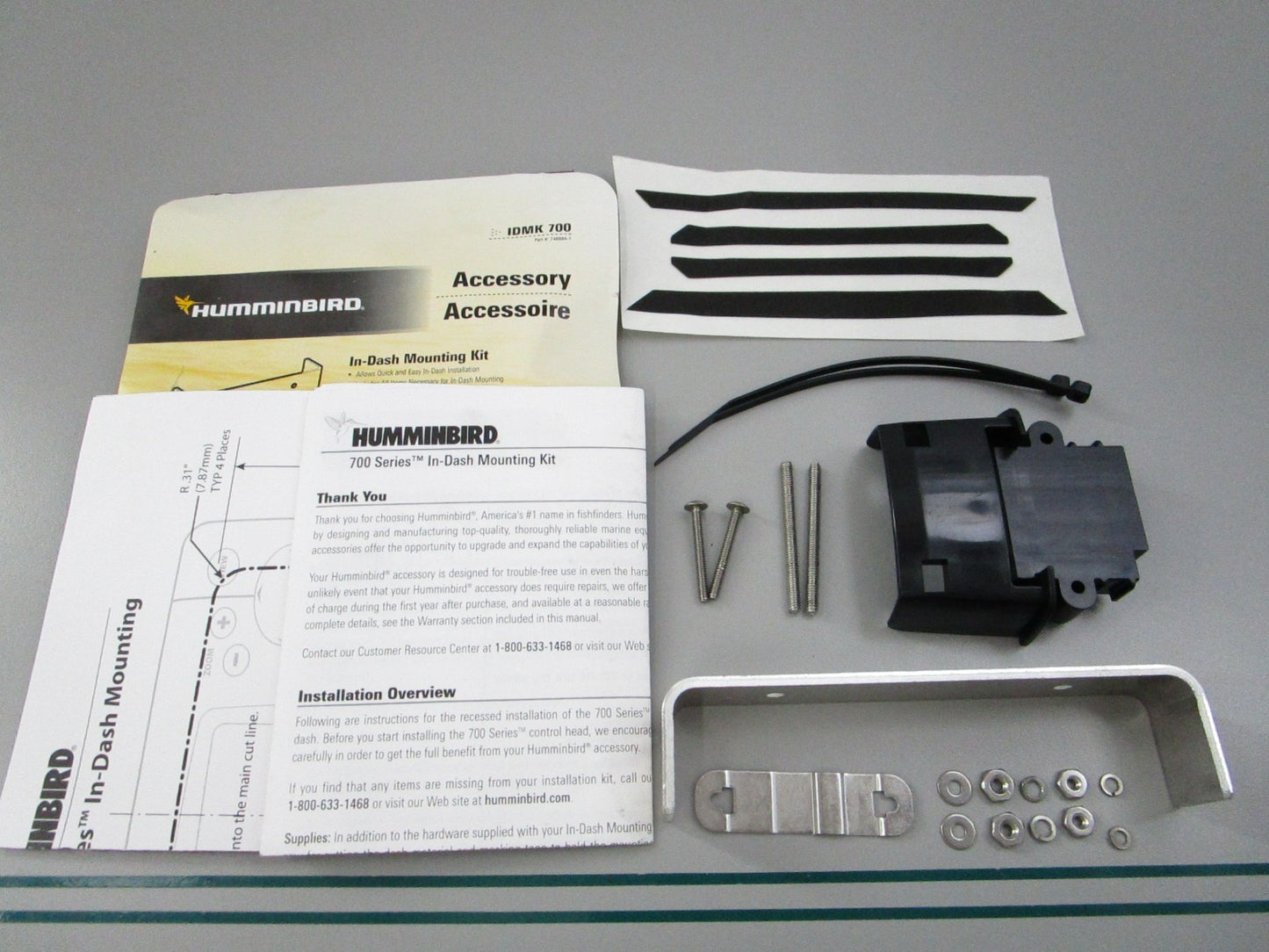 NEW IDMK 700 740084-1 Humminbird In-Dash Mounting Kit 0810