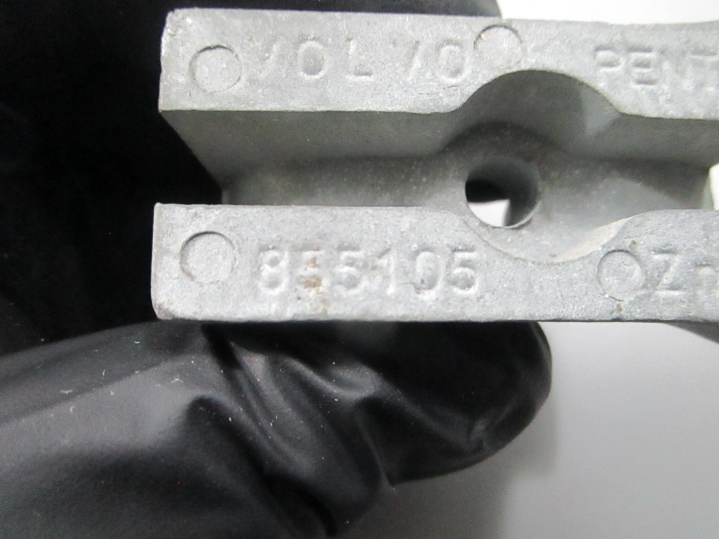 *NEW OEM* 0810 Volvo Penta Propeller Anode 855105