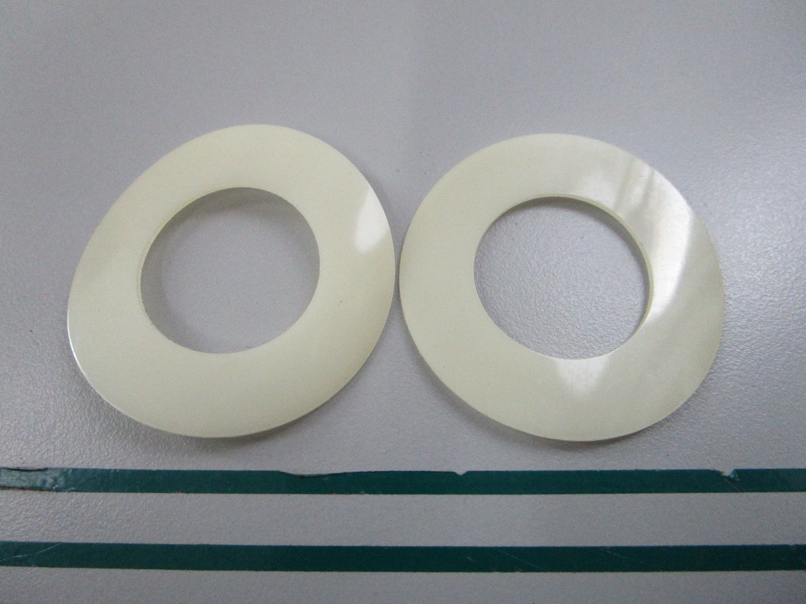 NEW OEM (LOT OF 2) 321036 0321036 OMC Johnson Evinrude Thrust Washer 0810