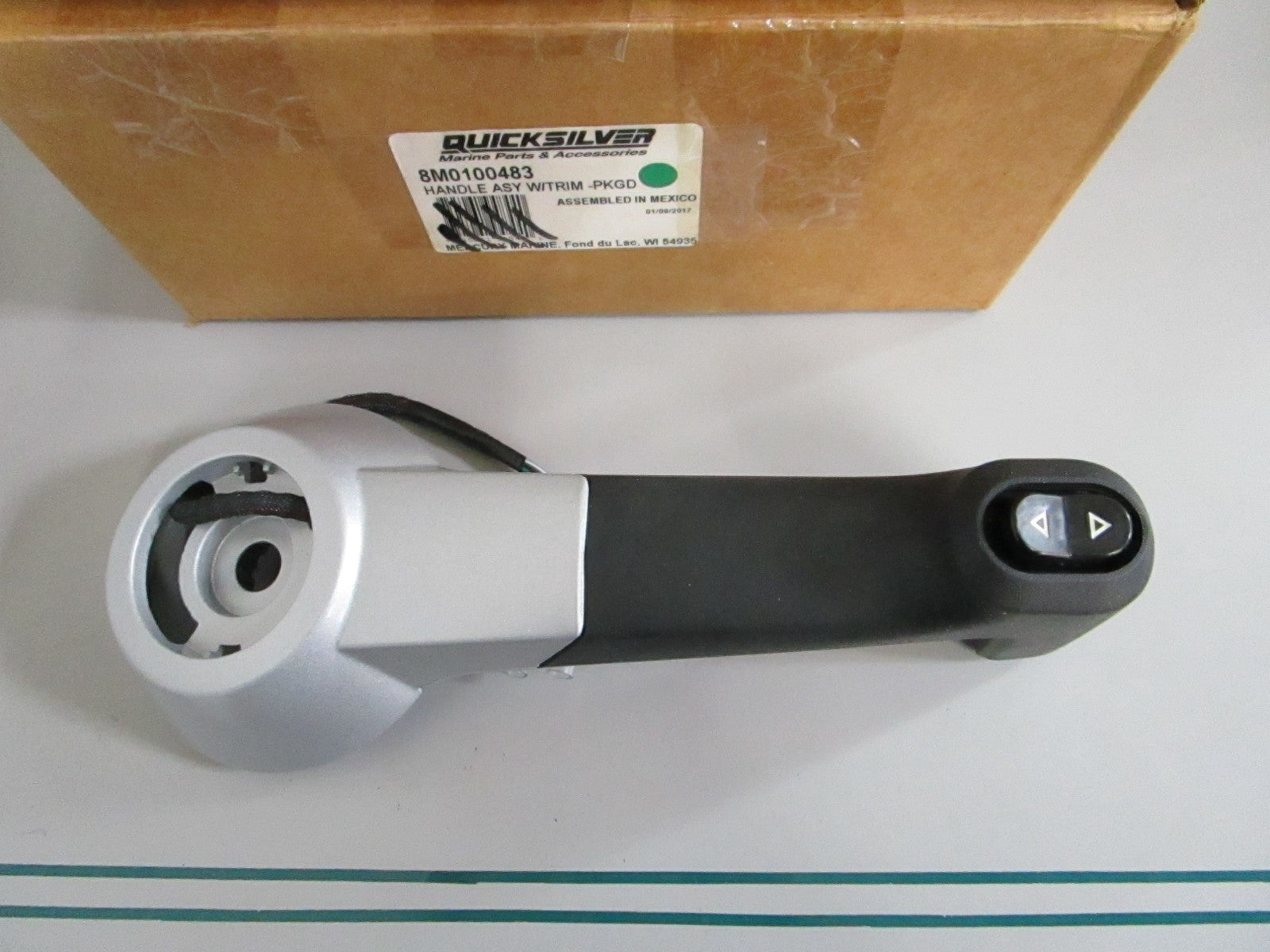 NEW OEM 8M0100483 Mercury Quicksilver Handle Assy 0820