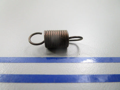 NEW OEM 203166 0203166 OMC Johnson Evinrude Carburetor Spring 0810