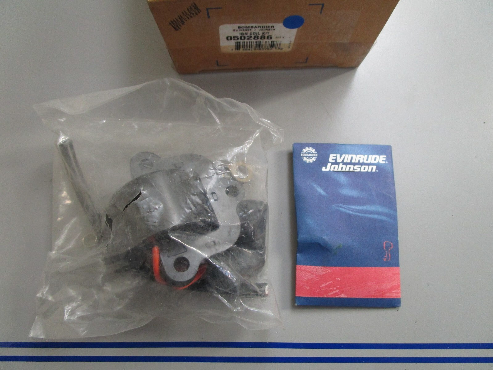 *NEW OEM* 0820 OMC Johnson Evinrude Ignition Coil Kit 502886 0502886