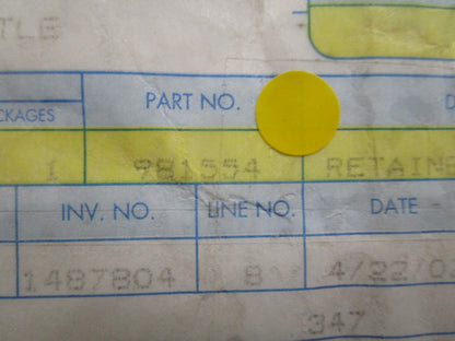 *NEW OEM* 0820 OMC Johnson Evinrude Retainer & Seal Ay 981554 0981554