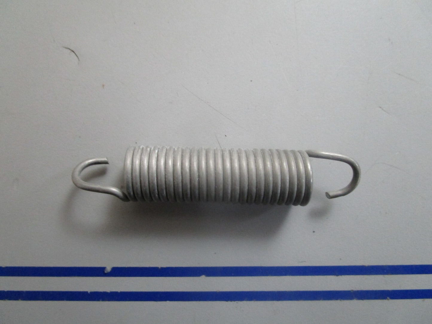 *NEW OEM* 0810 OMC Johnson Evinrude Spring 321920 0321920