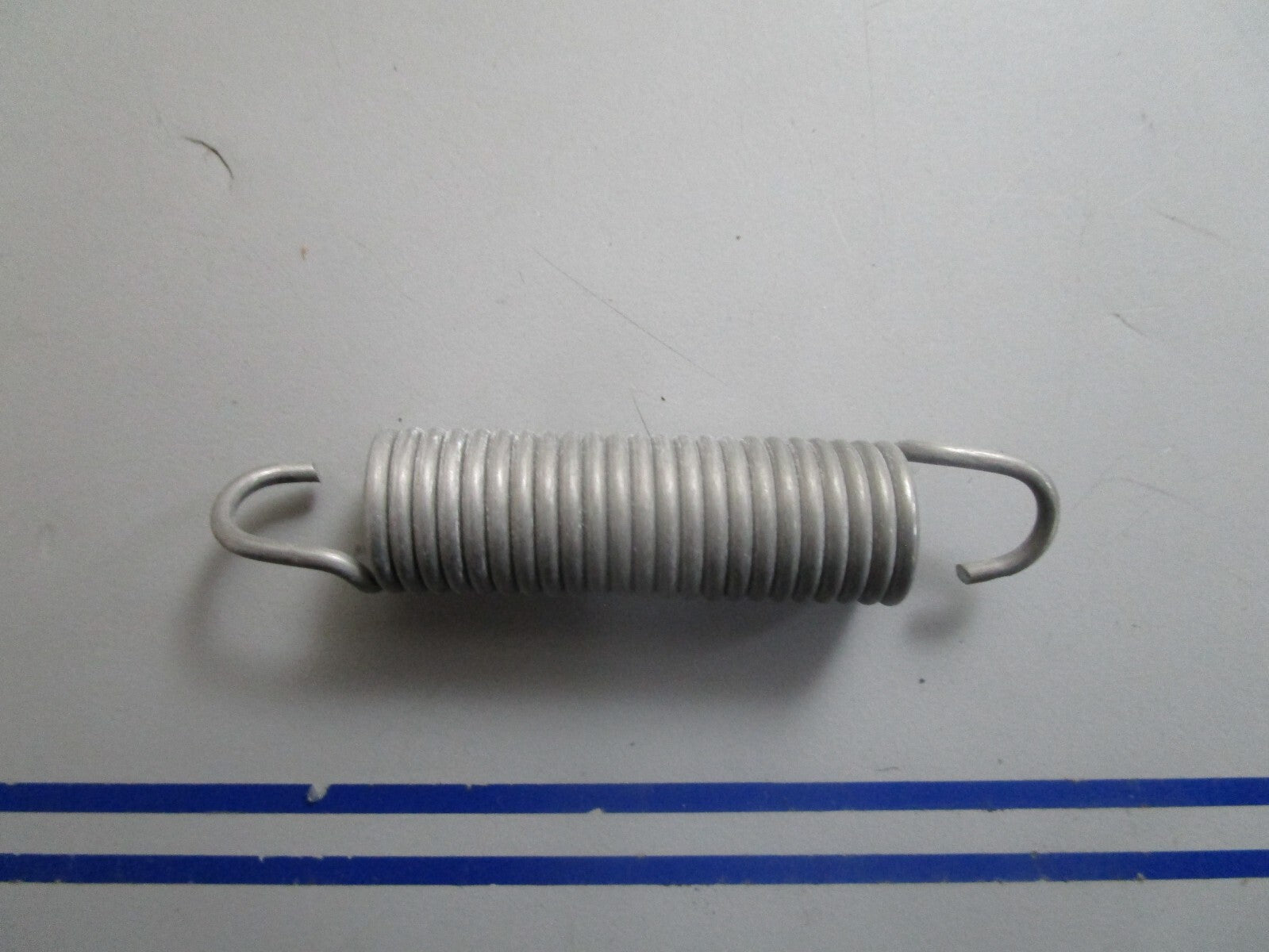 *NEW OEM* 0810 OMC Johnson Evinrude Spring 321920 0321920